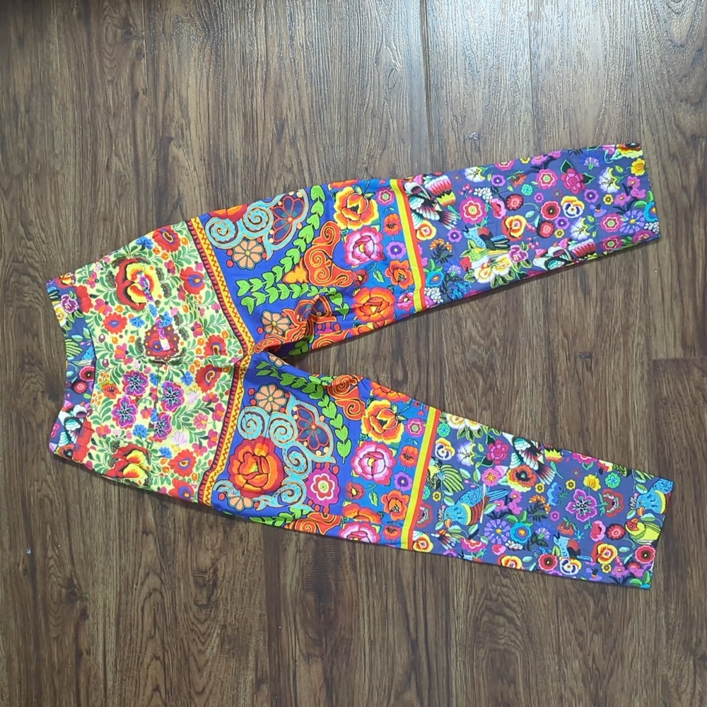 Stella Jean Vibrant Floral-Print Cropped Trousers